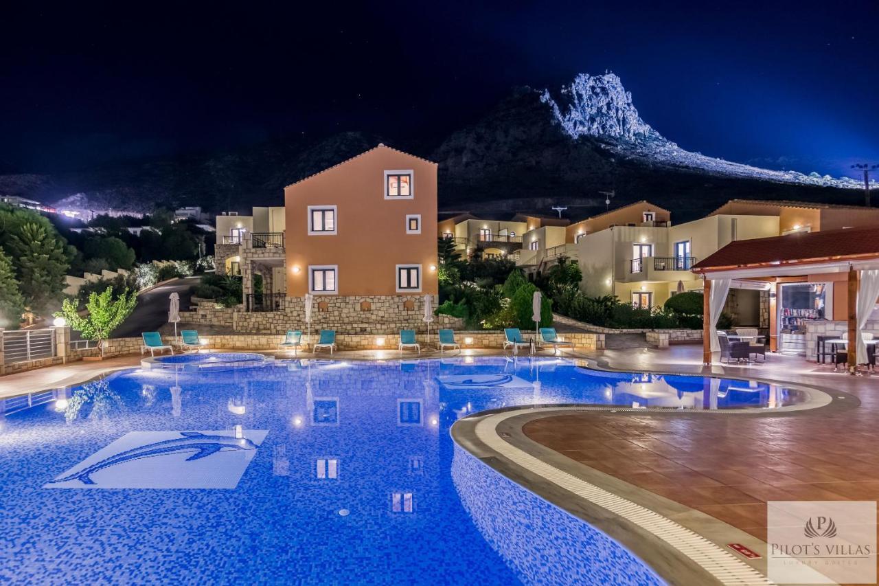 خيرسونِسوس Pilot'S Villas Luxury Suites المظهر الخارجي الصورة