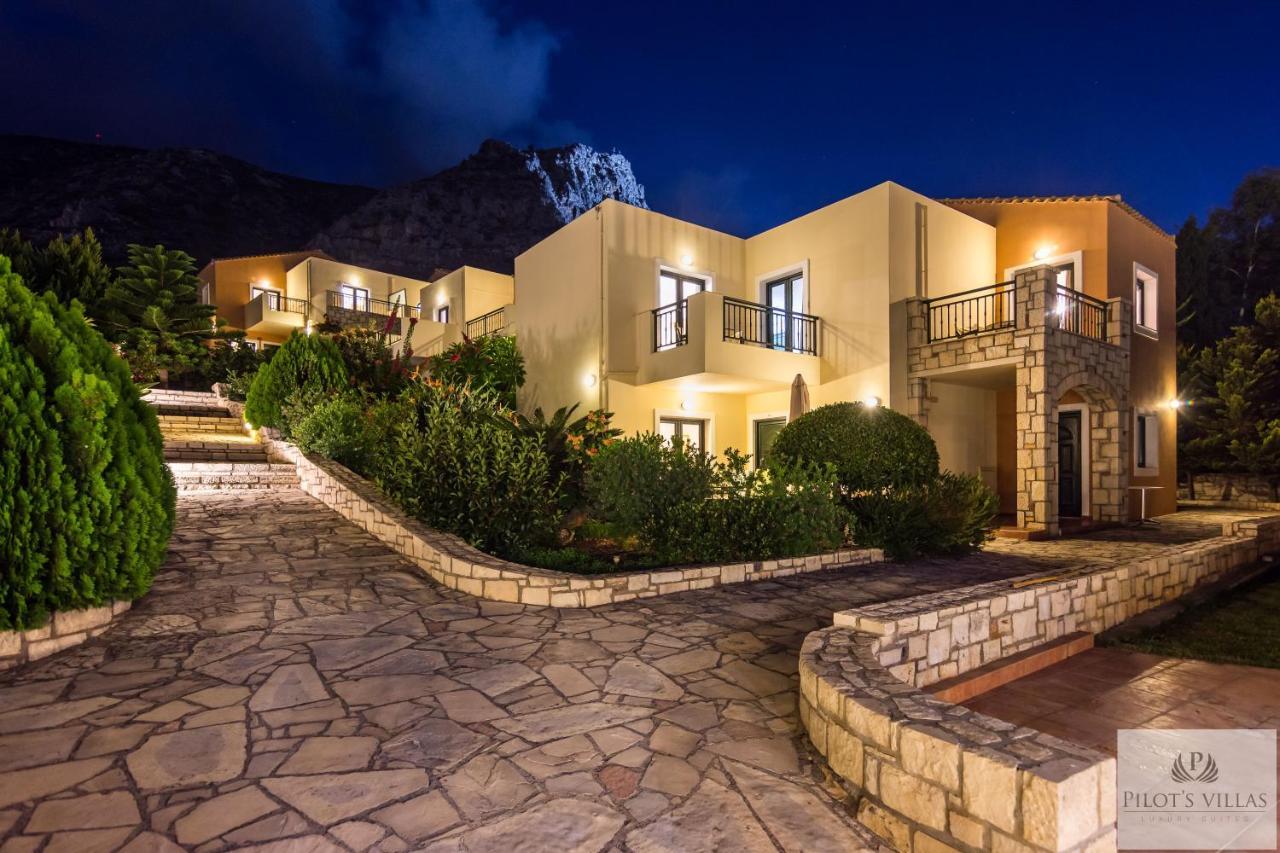 خيرسونِسوس Pilot'S Villas Luxury Suites المظهر الخارجي الصورة