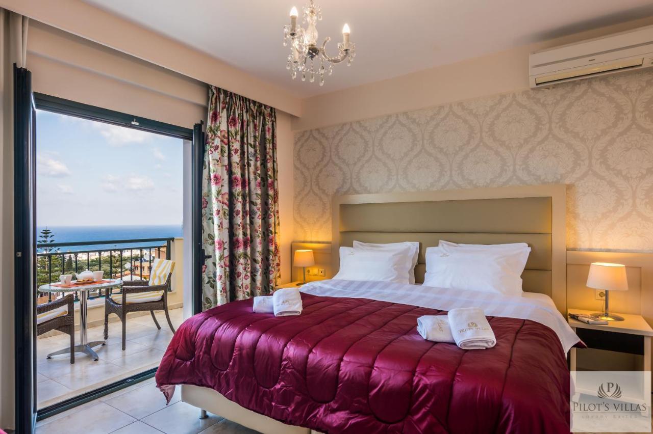 خيرسونِسوس Pilot'S Villas Luxury Suites المظهر الخارجي الصورة