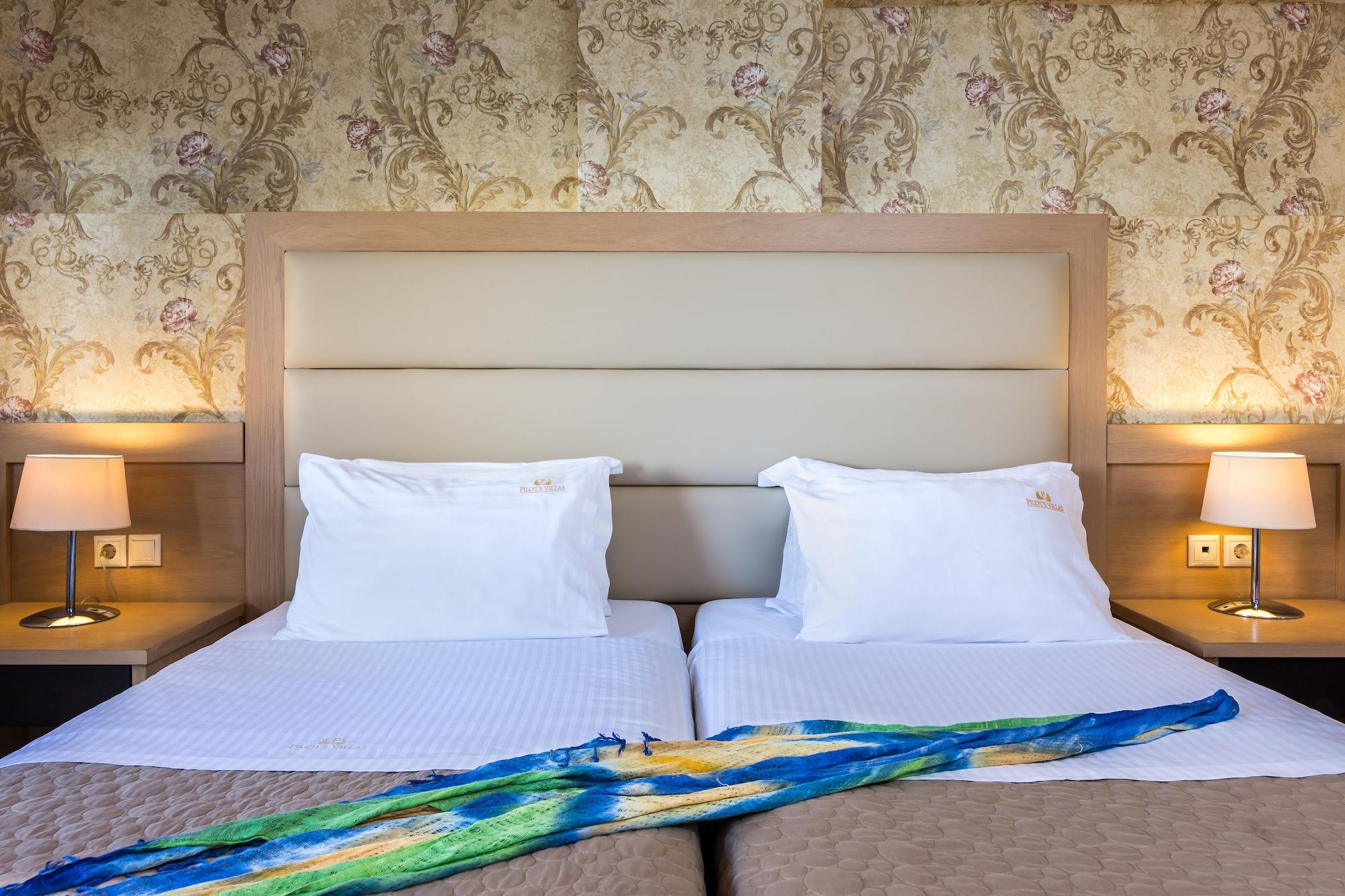 خيرسونِسوس Pilot'S Villas Luxury Suites المظهر الخارجي الصورة