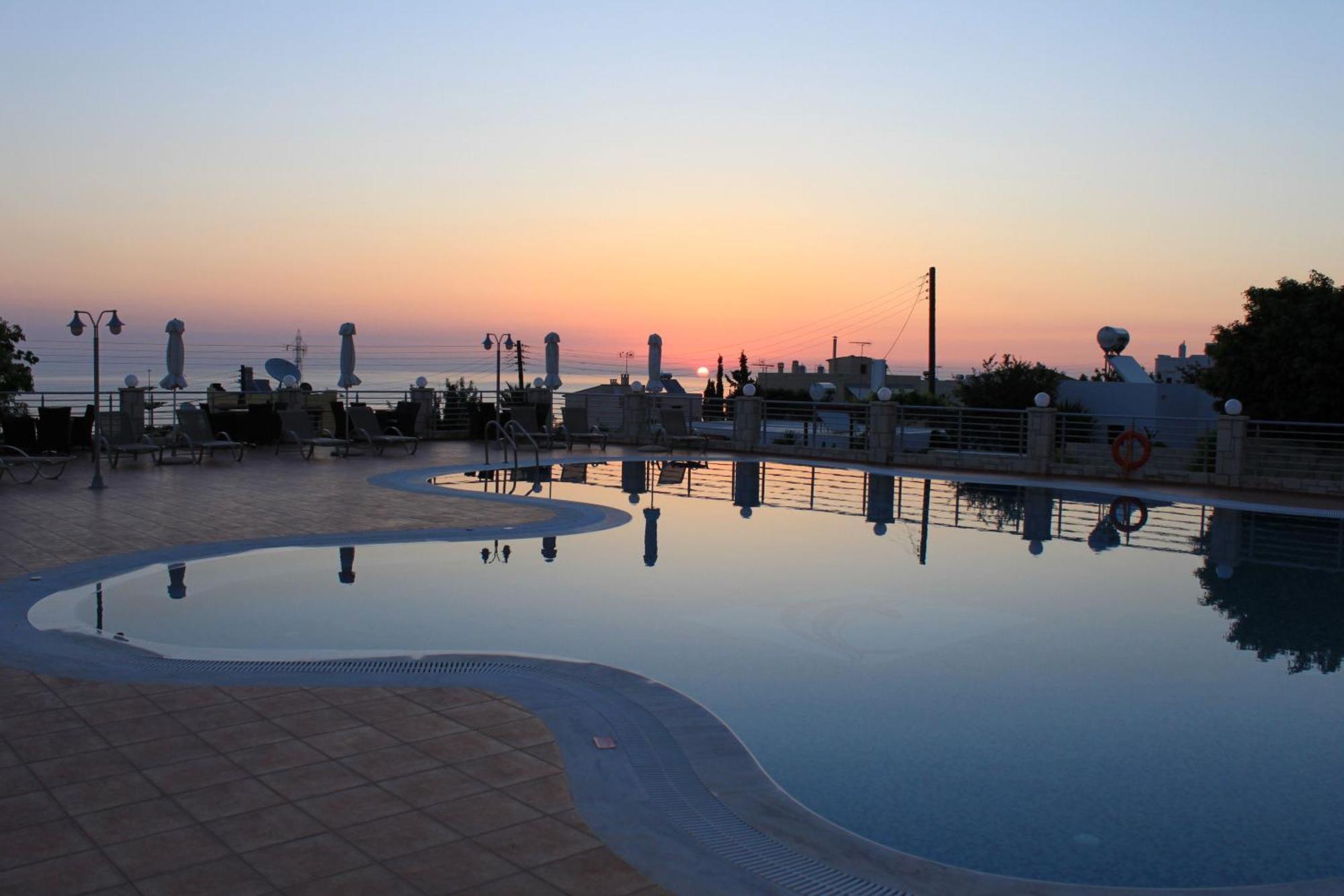 خيرسونِسوس Pilot'S Villas Luxury Suites المظهر الخارجي الصورة